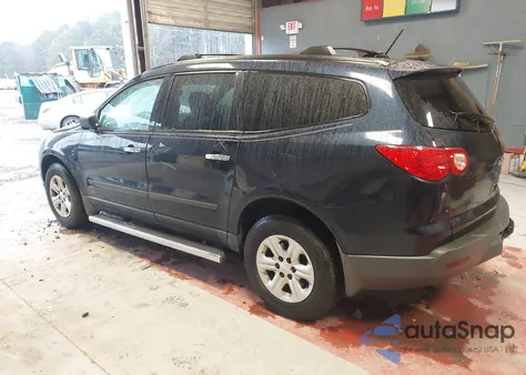2012 Chevrolet Traverse Ls z USA, uszkodzony, nr VIN 1GNKREED6CJ302471